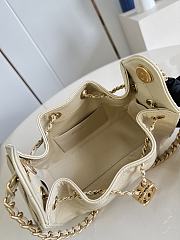 Chanel Mini 25 Hobo Bag Caviar In Pastel Beige - 4