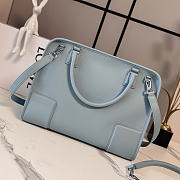 Loewe Large Amazona 180 bag in soft calfskin in light blue - 4