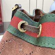 Gucci Venice mini bucket bag in suede brown - 5