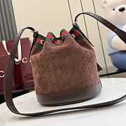 Gucci Venice small bucket bag in suede brown - 4