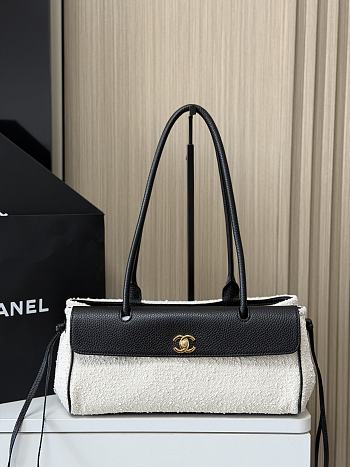 Chanel 26S Small Shopping Bag Matthieu Blazy Black/Ecru Tweed Leather